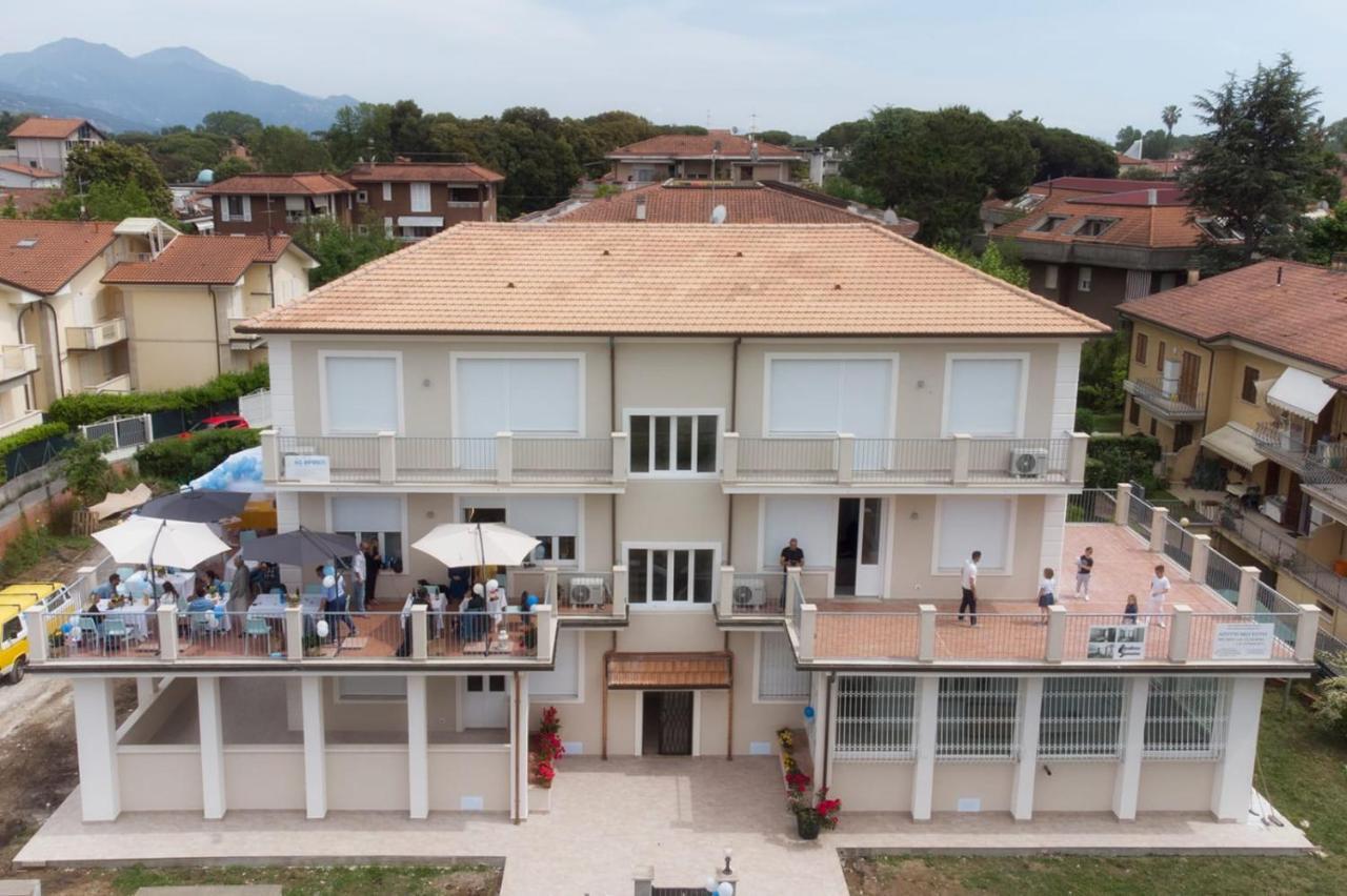 Residence Deamarina Marina di Massa Εξωτερικό φωτογραφία