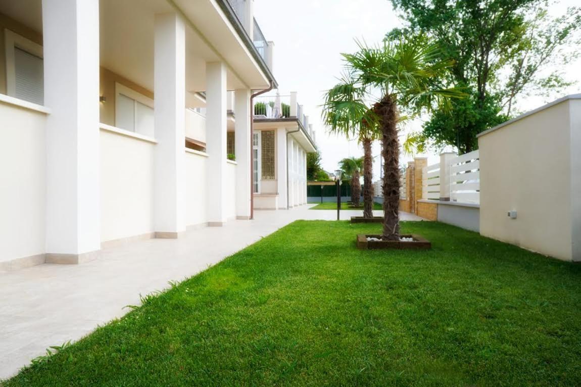 Residence Deamarina Marina di Massa Εξωτερικό φωτογραφία