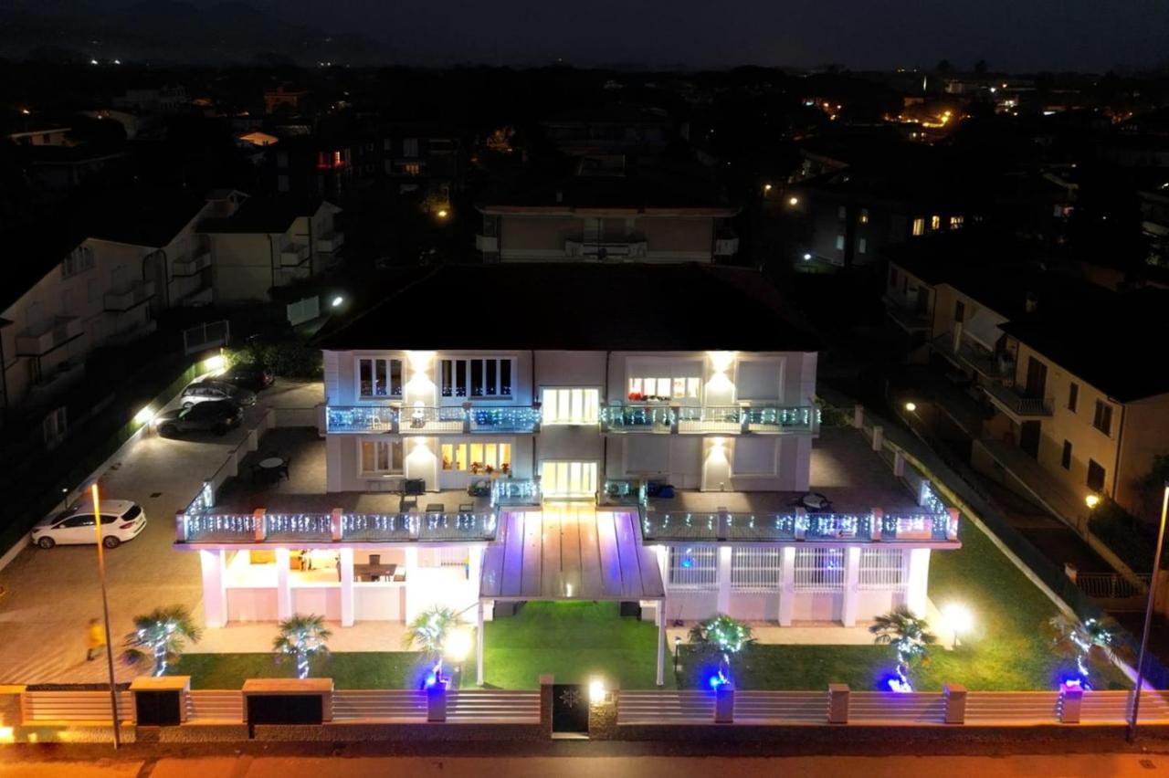 Residence Deamarina Marina di Massa Εξωτερικό φωτογραφία